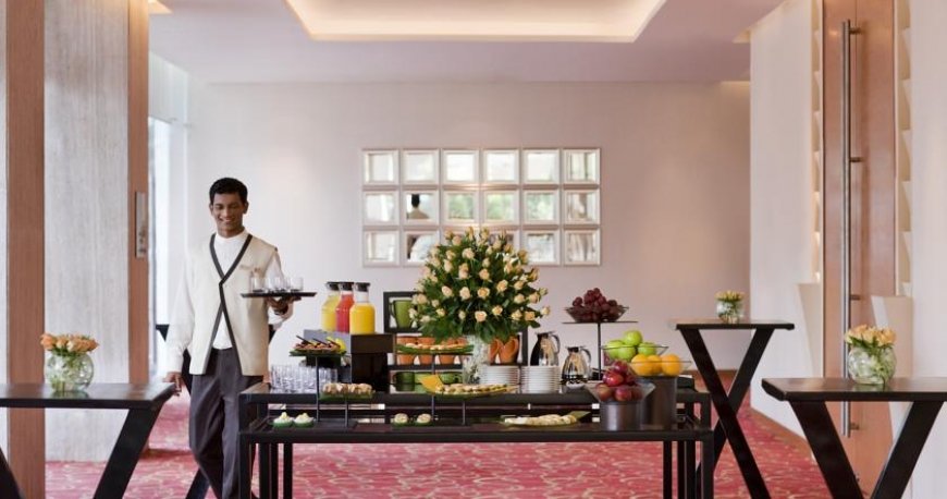 لابی هتل کورت یارد بمبئی لابی هتل کورت یارد بمبئی