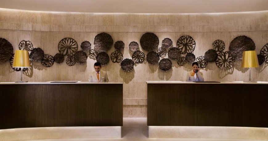 لابی هتل کورت یارد بمبئی لابی هتل کورت یارد بمبئی