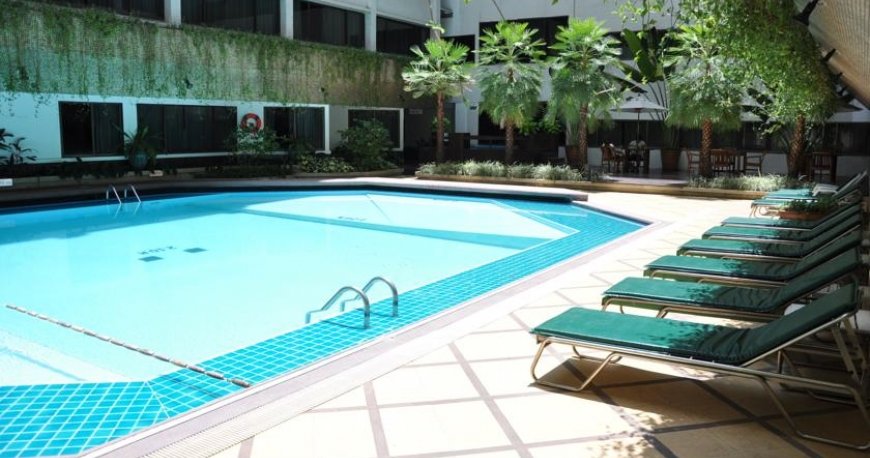 استخر هتل آسیا بانکوک