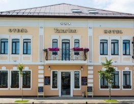 هتل تاتار این