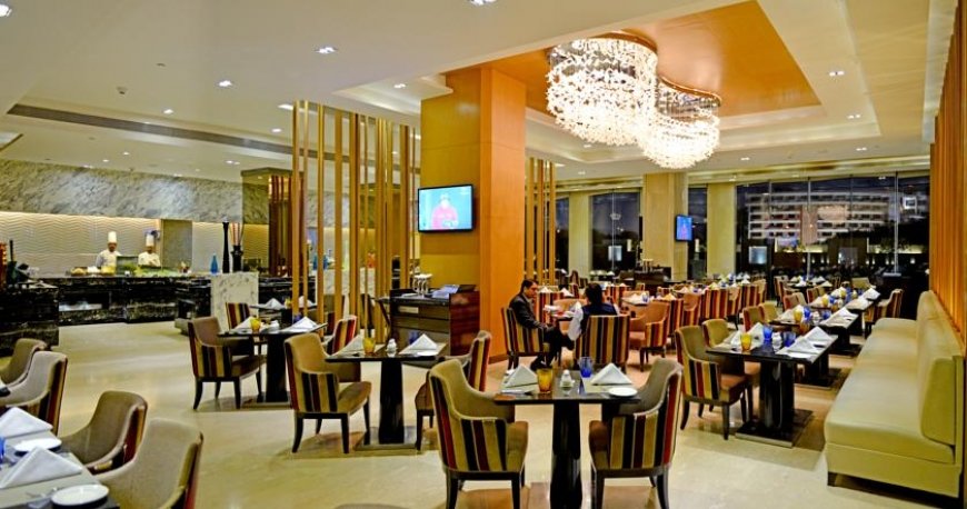 رستوران هتل رادیسون بلو جیپور رستوران هتل رادیسون بلو جیپور