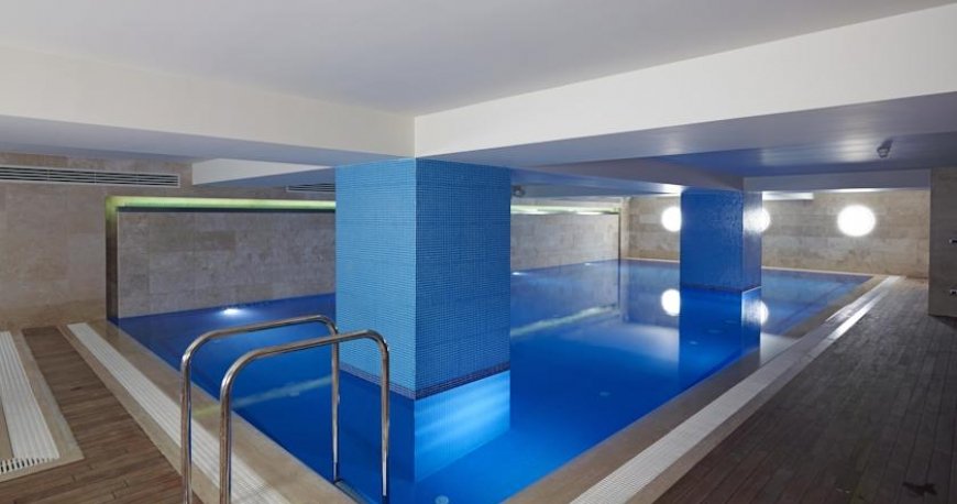 استخر هتل مرکور بسفر