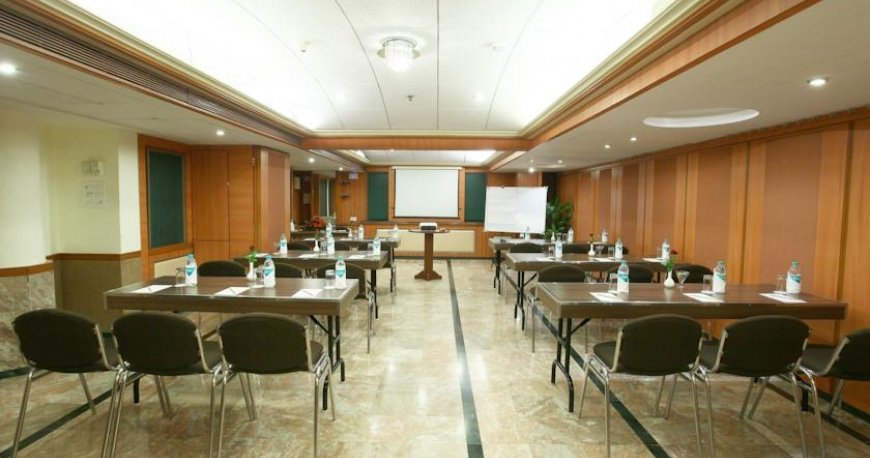 سالن کنفرانس هتل امرالد بمبئی