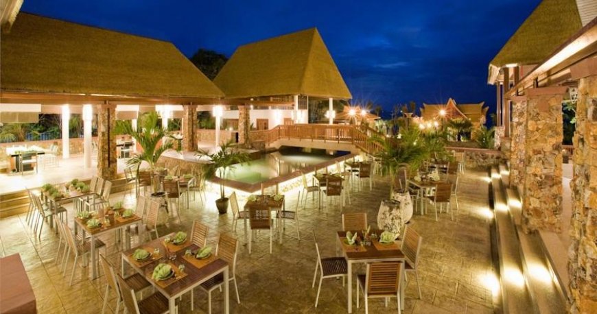 رستوران هتل سنتارا گرند پاتایا