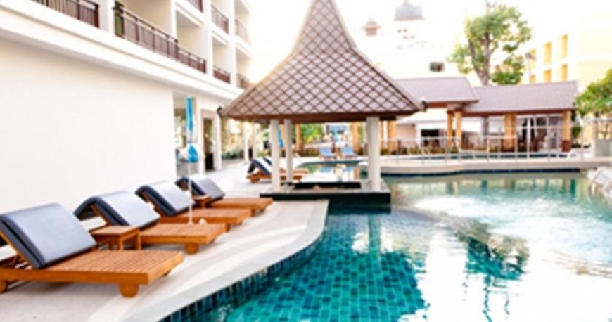 استخر هتل کریستال پالاس پاتایا