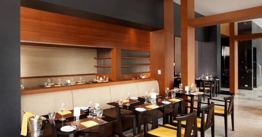 رستوران هتل سنترا اشلی پوکت