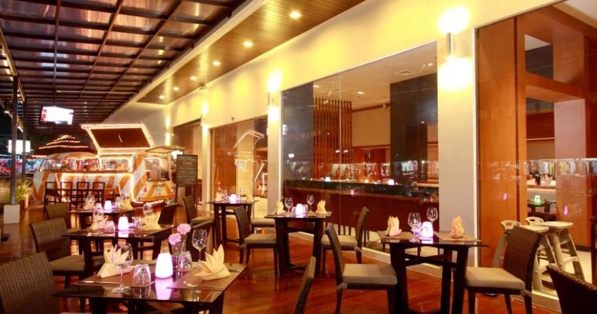 رستوران هتل سنترا اشلی پوکت