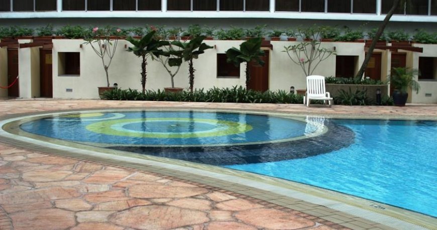 استخر هتل فوراما ریورفرانت سنگاپور