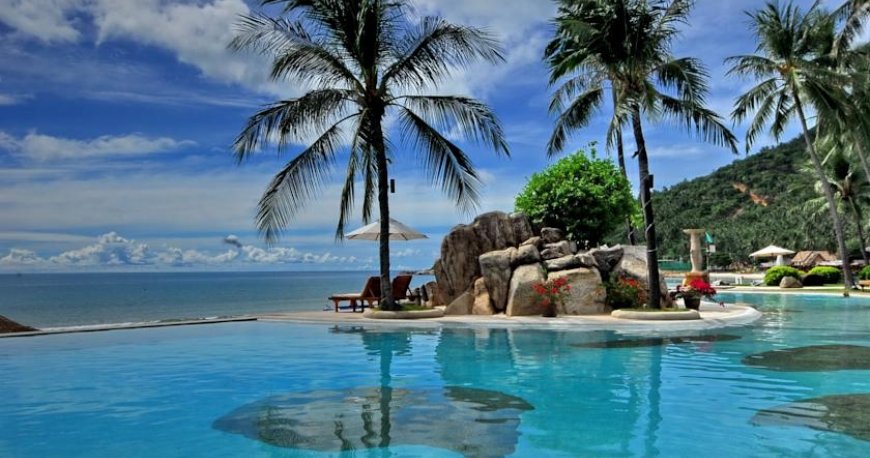 استخر هتل شرایتون ساموئی