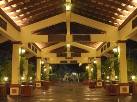 هتل هالیدی ویلا