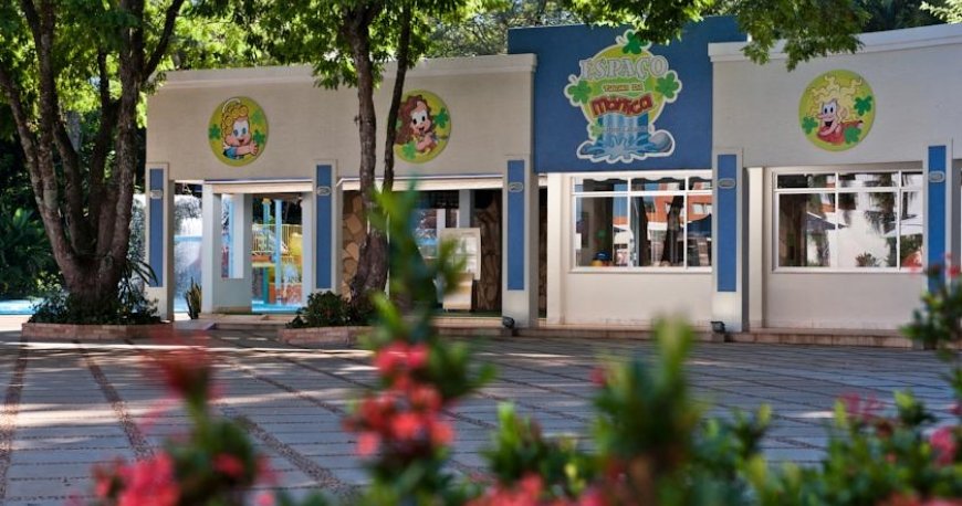 کیدزکلاب هتل بوربن کاتاراتاس ایگواسو کیدزکلاب هتل بوربن کاتاراتاس ایگواسو