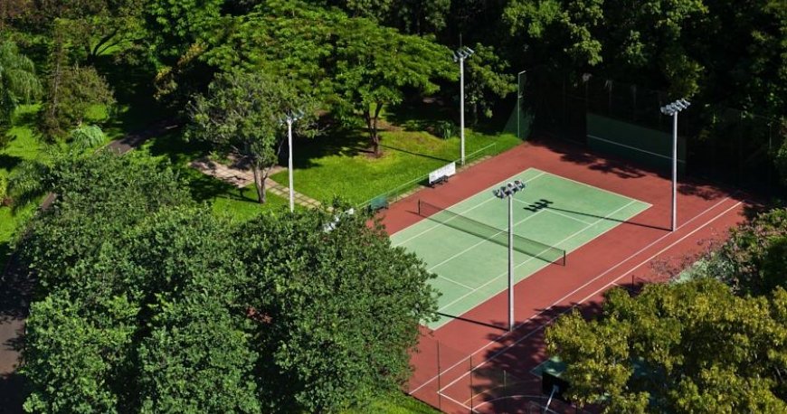 زمین تنیس هتل بوربن کاتاراتاس ایگواسو زمین تنیس هتل بوربن کاتاراتاس ایگواسو
