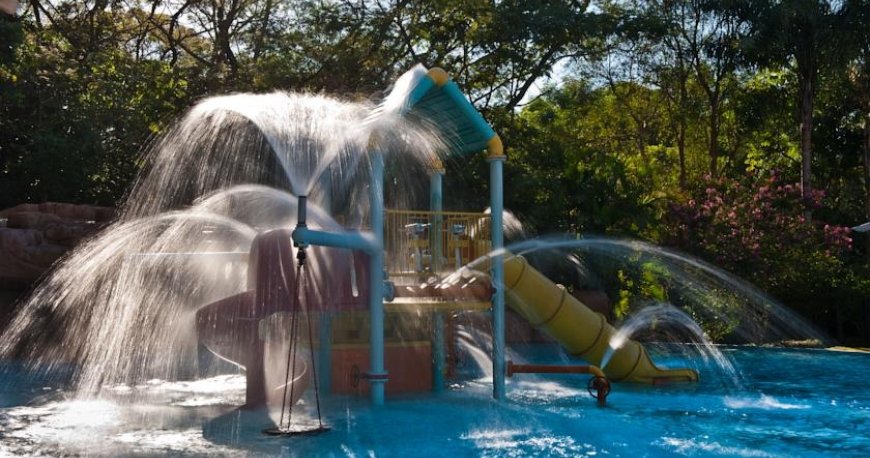 استخر هتل بوربن کاتاراتاس ایگواسو استخر هتل بوربن کاتاراتاس ایگواسو