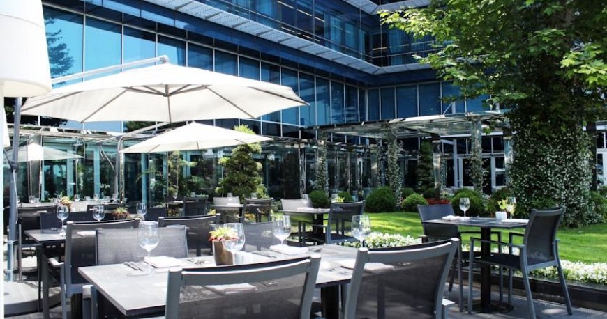 رستوران هتل دبل تری هیلتون استانبول