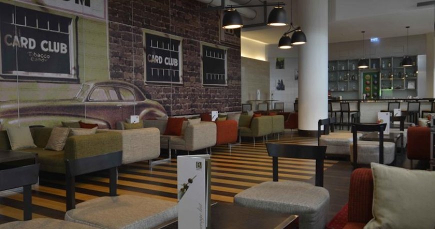 رستوران هتل بایا لارا