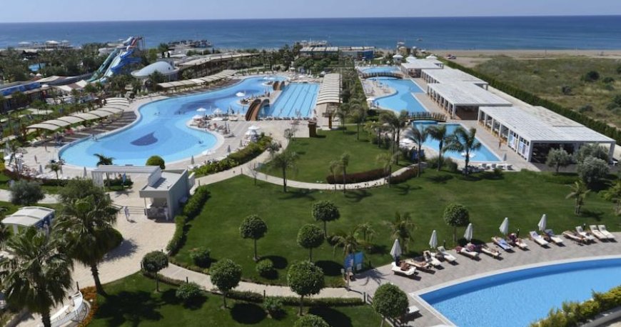 هتل بایا لارا