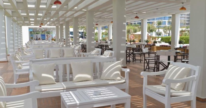 رستوران هتل بایا لارا