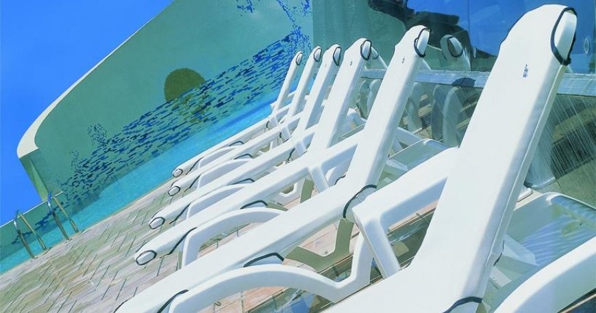 استخر هتل رامادا پلازا رائوش بیروت