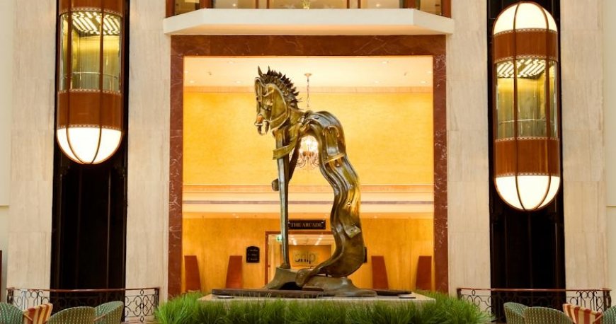 لابی هتل لالیت بمبئی