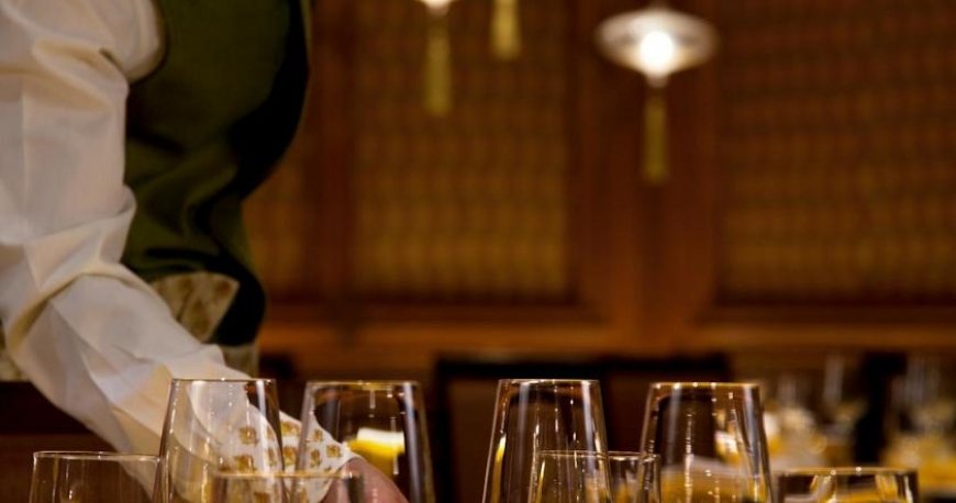 رستوران هتل رادیسون بلو دهلی