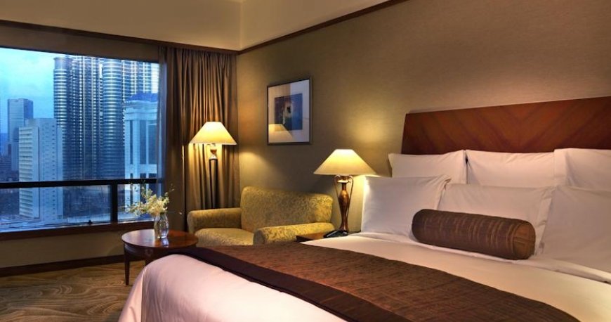 رستوران هتل رنسانس کوالالامپور