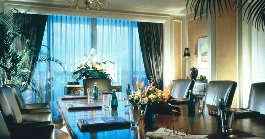 سالن کنفرانس هتل سوئیستل سنگاپور