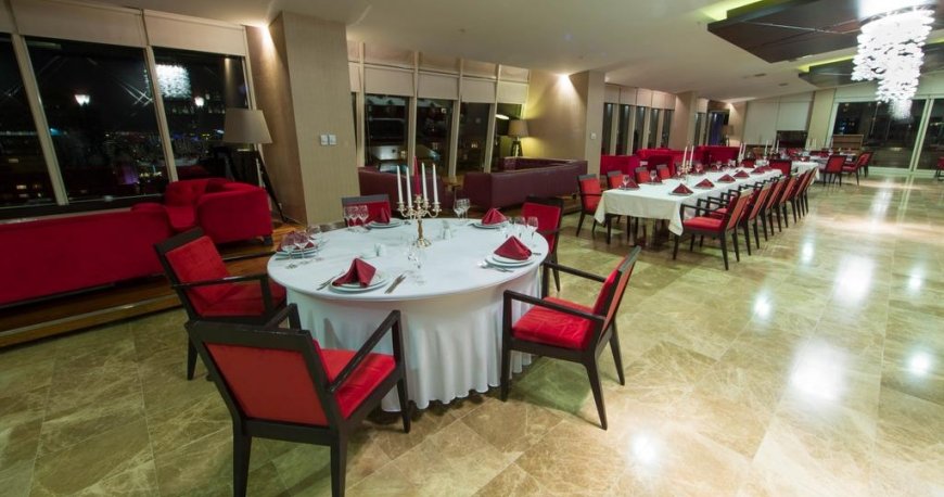 رستوران هتل قفقاز پوینت بوتیک باکو