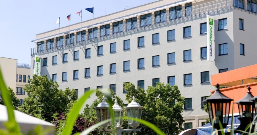 هتل هالیدی این اکسپرس برلین سیتی سنتر برلین هتل هالیدی این اکسپرس برلین سیتی سنتر برلین