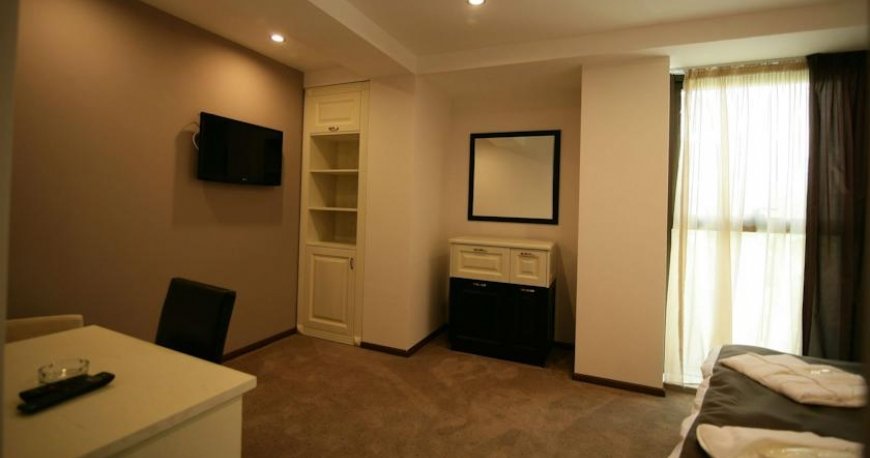 اتاق هتل دلابائوری