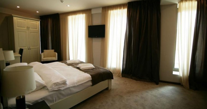 اتاق هتل دلابائوری