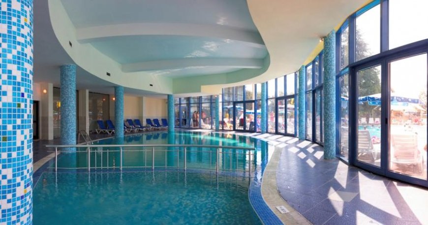 استخر هتل النا بلغارستان