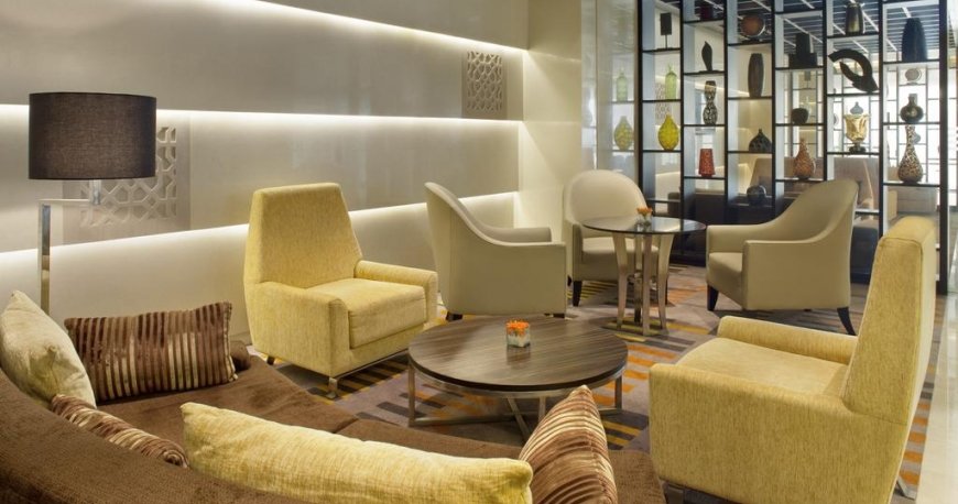 لابی هتل هالیدی این مومبای اینترکانتیننتال ایرپورت بمبئی لابی هتل هالیدی این مومبای اینترکانتیننتال ایرپورت بمبئی