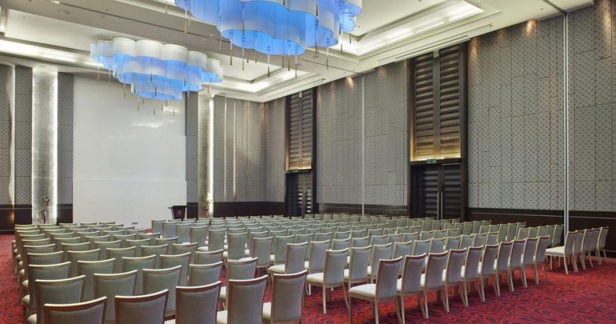 هتل هالیدی این مومبای اینترکانتیننتال ایرپورت بمبئی هتل هالیدی این مومبای اینترکانتیننتال ایرپورت بمبئی