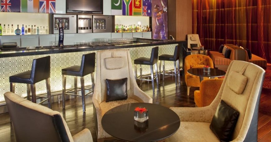 لابی هتل هالیدی این مومبای اینترکانتیننتال ایرپورت بمبئی لابی هتل هالیدی این مومبای اینترکانتیننتال ایرپورت بمبئی