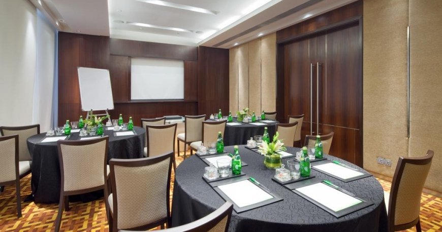 هتل هالیدی این مومبای اینترکانتیننتال ایرپورت بمبئی هتل هالیدی این مومبای اینترکانتیننتال ایرپورت بمبئی