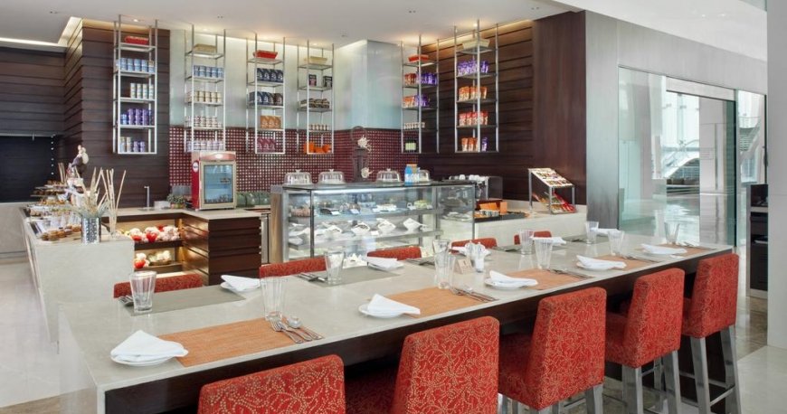 رستوران هتل هالیدی این مومبای اینترکانتیننتال ایرپورت بمبئی رستوران هتل هالیدی این مومبای اینترکانتیننتال ایرپورت بمبئی