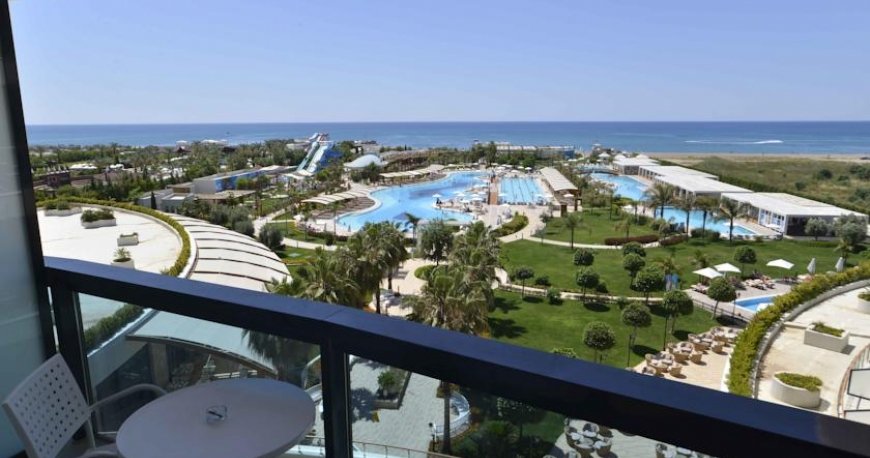 اتاق هتل بایا لارا