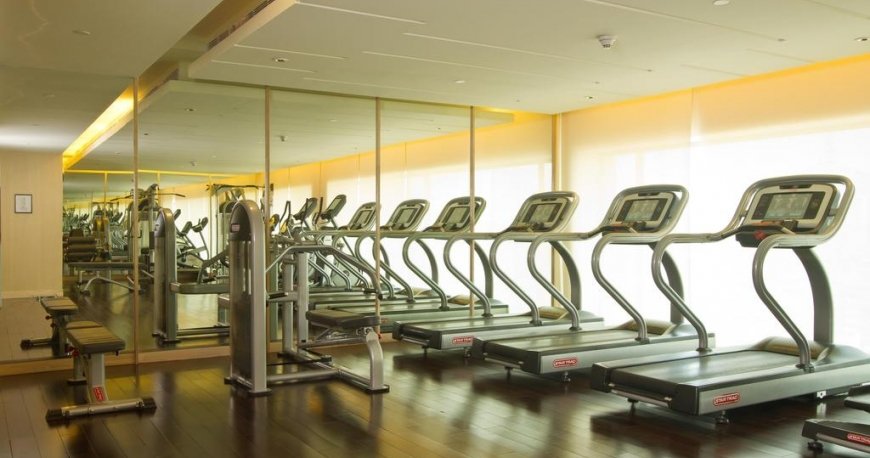 سالن بدنسازی هتل هالیدی این مومبای اینترکانتیننتال ایرپورت بمبئی سالن بدنسازی هتل هالیدی این مومبای اینترکانتیننتال ایرپورت بمبئی