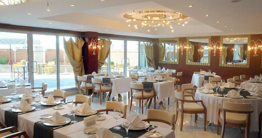 رستوران هتل میدی