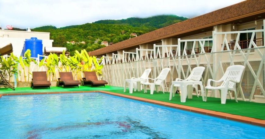 استخر هتل پی جی پاتونگ ریزورت پوکت تایلند