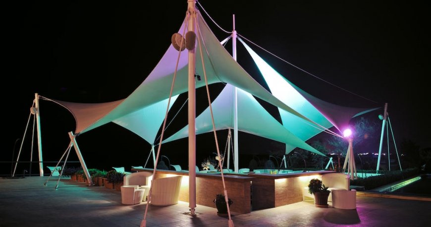 هتل کرسنت بیچ باکو