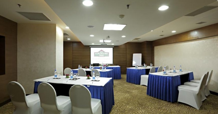 سالن کنفرانس هتل کانتری این ساکت دهلی سالن کنفرانس هتل کانتری این ساکت دهلی