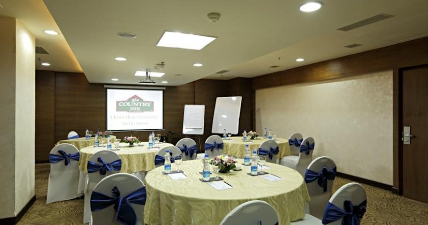 سالن کنفرانس هتل کانتری این ساکتدهلی سالن کنفرانس هتل کانتری این ساکتدهلی