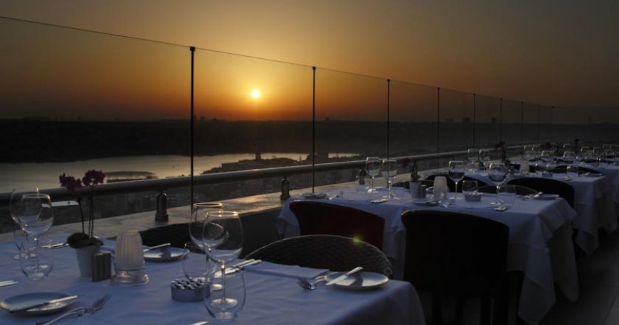 رستوران هتل ریکسوس پرا