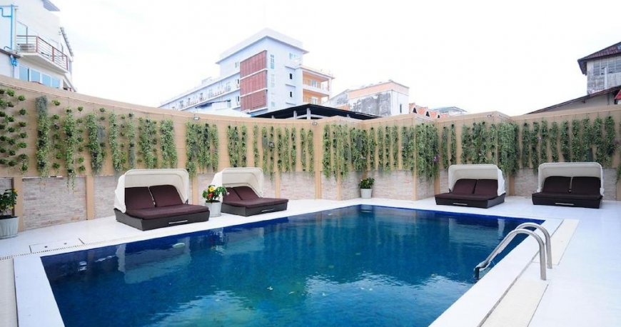 استخر هتل پاتونگ هریتیج پوکت