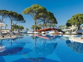 هتل کورنلیا دلوکس