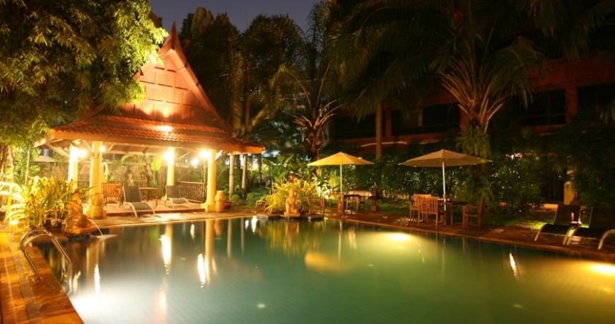 استخر هتل نوا پارک پاتایا