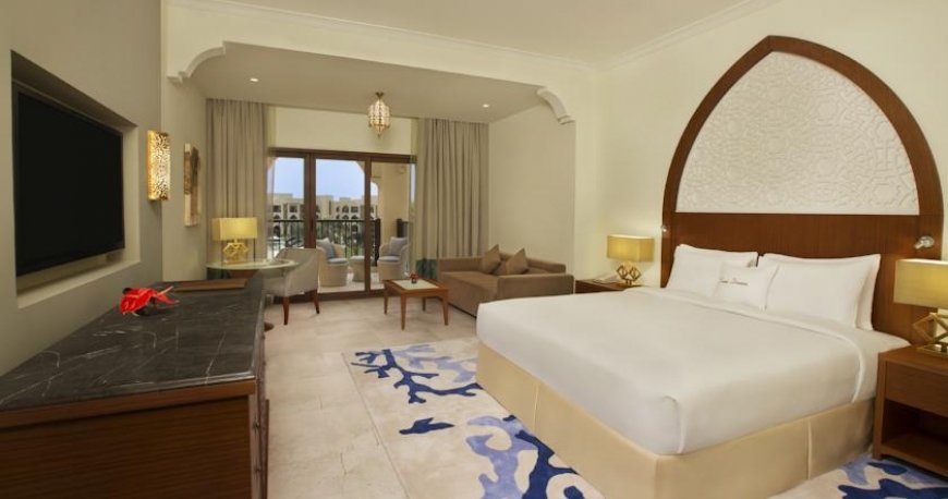 اتاق هتل دابل تری بای هیلتون مرجان