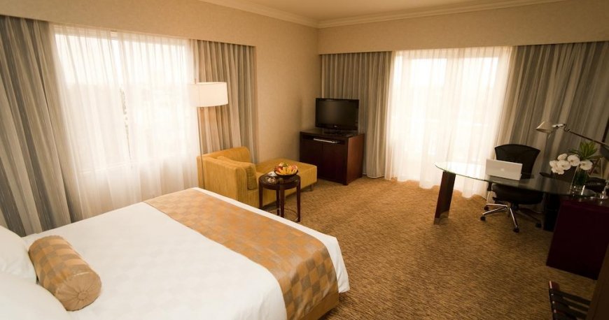 اتاق هتل اکواتوریال هوشی مین