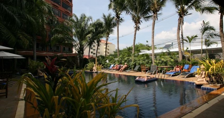 استخر هتل نوا پارک پاتایا